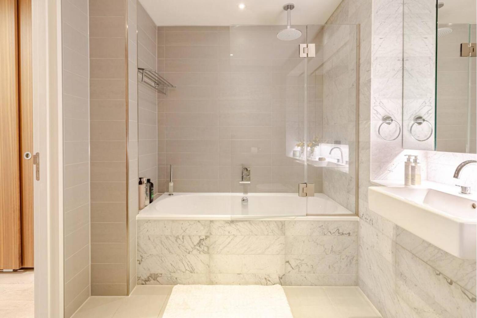 Private 2 Beds By Mayfair *